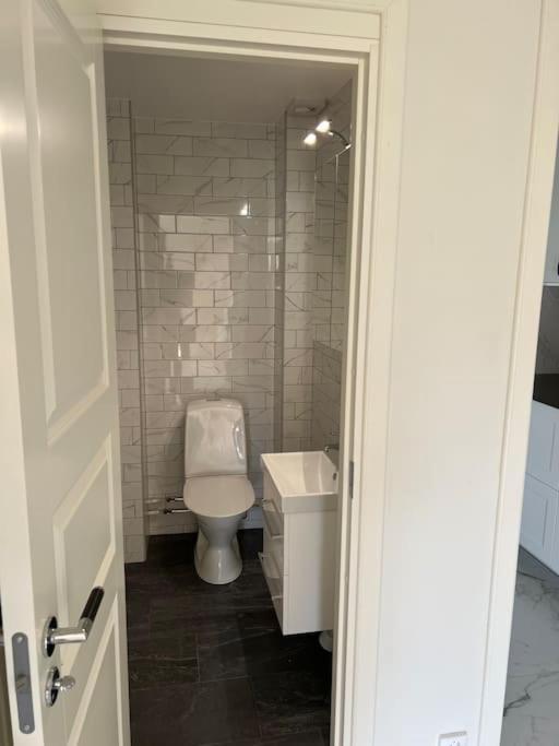 Haerligt Stort Boende I Perfekt Laege Boras Bagian luar foto